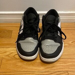 Nike Black and Gray Low-Top Sneakers with White Accents